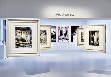 Exhibition view: Karl Lagerfeld, 30 Years of Photography, Galerie Gmurzynska, Zurich (21 February–18 May 2019). Courtesy Galerie Gmurzynska.