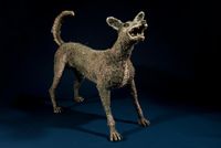 Alpha Dog by Sue Ryan contemporary artwork sculpture