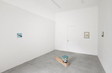 Exhibition view: Group Exhibition, Karma, Kristof De Clercq gallery, Ghent (24 June–29 July 2018). Courtesy Kristof De Clercq gallery.