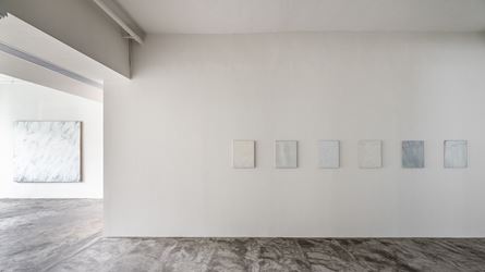 Exhibition view: Raimund Girke, The Silent Balance, Axel Vervoordt Gallery, Hong Kong (15 June–28 September 2019). Courtesy Axel Vervoordt Gallery. Photo: © Jan Liégeois.