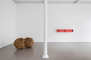 Exhibition view: Group Exhibition, Wiggle, Galerie Greta Meert, Brussels (6 September–20 October 2018). Courtesy Galerie Greta Meert.