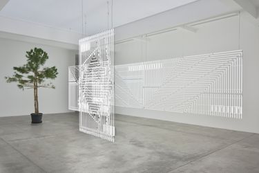 Exhibition view: Cerith Wyn Evans, no realm of thought…, Marian Goodman Gallery, Paris (14 January–25 February 2023). Courtesy Marian Goodman Gallery.