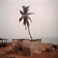 Douche à Biriwa, Ghana by Denis Dailleux contemporary artwork photography