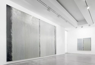 Exhibition view: Pat Steir, Self Portrait Installation: 1987-2018 and Paintings, Galerie Thomas Schulte, Berlin (28 April–30 June 2018). Courtesy Galerie Thomas Schulte. Photo: ©hiepler, brunier,