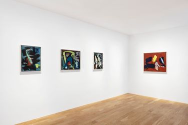 Exhibition view: Gérard Schneider, Perrotin, Matignon 8, Paris (17 October–17 December 2022). Courtesy  the Estate of Gérard Schneider and    Perrotin. Photo: Tanguy Beurdeley.