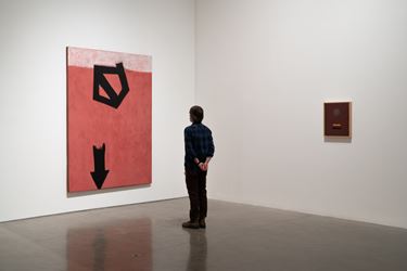 Exhibition view: Adolph Gottlieb, Classic Paintings, Pace Gallery, 510 West 25th Street, New York (1 March–13 April 2019). © Adolph and Esther Gottlieb Foundation / Artists Rights Society (ARS), New York. Courtesy Pace Gallery.
