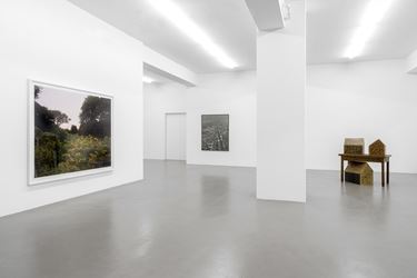 Exhibition view: Balthasar Burkhard, Tony Cragg, Alberto Garutti, Joel Sternfeld, On Landscape, Buchmann Galerie, Berlin (8 November 2019–11 January 2020). Courtesy Buchmann Galerie. 
