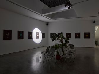 Exhibition view: Laure Prouvost, Re-dit-en-un-in-learning CENTER, Lisson Gallery, London (6 October–7 November 2020). © Laure Prouvost. Courtesy Lisson Gallery.