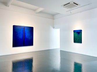 Exhibition view: Robert Yasuda, Transparent and Translucent, Sundaram Tagore Gallery, Singapore (10 June–19 August 2023). Courtesy Sundaram Tagore.