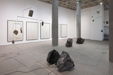Exhibition view: Alicja Kwade, Silent Matter, OMR, Mexico City (7 February–25 March 25 2023). Courtesy the artist and OMR. Photo: © Ramiro Chaves.