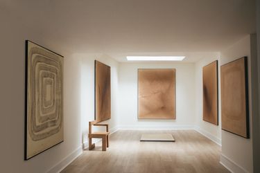 Exhibition view: Leonardo Anker Vandal and Leonardo Brinati, Under a Dome, Cadogan Contemporary, London (1–18 September 2021). Courtesy Cadogan Contemporary.