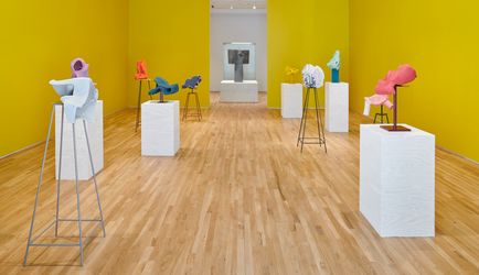 Exhibition view: Arlene Shechet, Together: Pacific Time, Pace Gallery, Palo Alto (11 March–1 May 2021). © Arlene Shechet. Courtesy Pace Gallery.