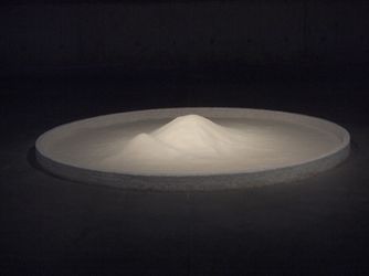 Lau Hok Shing, Pond of Desire - Sugar and Light, (2022). Granulated sugar, white sugar cubes, 240 cm ⌀. Courtesy of the artist.