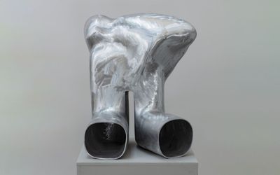 Albert Oehlen, Untitled (2022). Cast aluminium. 85 × 70 × 59 cm. © Albert Oehlen. Photo: Stefan Rohner. 