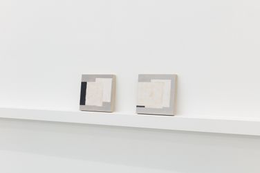 Exhibition view: Vicken Parsons, The Blue, Kristof de Clercq Gallery, Ghent (11 September–9 October 2022). Courtesy Kristof de Clercq Gallery.