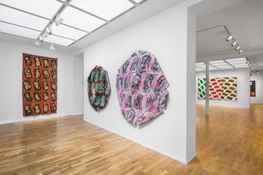 Exhibition view: Claude Viallat, Tribute to Color – Canvases 1966-2023, Templon,  Paris (4 November– 23 December 2023). Courtesy the artist and Templon.