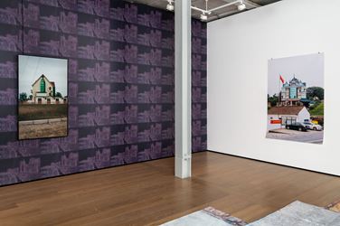 Exhibition view: Li Qing, BLOW-UP, Almine Rech, London (5 February–7 March 2020). Courtesy the Artist and Almine Rech.