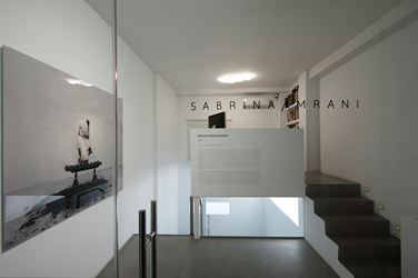 Exhibition view: Mohau Modisakeng, KIN, Sabrina Amrani Gallery, Madrid (13 September–22 December 2018). Courtesy Sabrina Amrani Gallery.