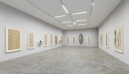 Exhibition view: Louise Bourgeois, The Smell of Eucalyptus, Kukje Gallery K1 and K3, Seoul (16 December 2021–30 January 2022). Courtesy Kukje Gallery.
