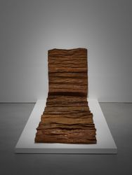 Exhibition view: Eva Hesse, Five Sculptures, Hauser & Wirth, New York (2 May 2024 – 26 July 2024). © The Estate of Eva Hesse. Courtesy Hauser & Wirth. Photo: Matt Grubb.