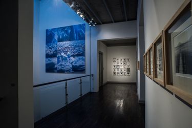 Exhibition view: Javier Hinojosa, The wonderful world that almost was, Terreno Baldío Arte, Mexico (22 June–26 August 2023). Courtesy Terreno Baldío Arte.