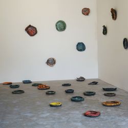 Exhibition Nevine Bouez, Beneath the Water the Earth Takes Shape, Galerie Tanit, Beyrouth (6 September–22 October 2022). Courtesy Galerie Tanit.