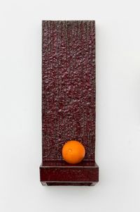 Présentoir d'Orange by Johan Creten contemporary artwork sculpture