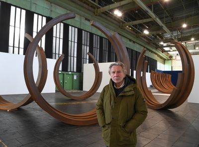 Bernar Venet, Sculptor of Iconic Steel Arcs, Gives Biggest Exhibition Yet