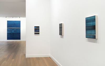 Exhibition view: Juan Uslé, La noche se agita, Galerie Lelong & Co, Paris (30 November-20 January 2018). Courtesy Galerie Lelong & Co, Paris.