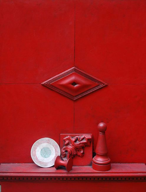 Mensola in rosso by LUCIO DEL PEZZO contemporary artwork