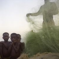 Trois jeunes filles à James Town, Ghana by Denis Dailleux contemporary artwork photography