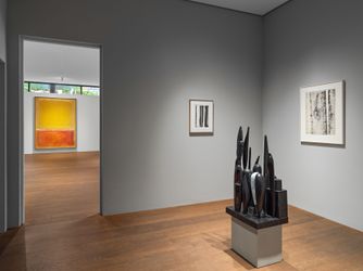 Exhibition view: Group Exhibition, The God that Failed: Louise Bourgeois, Barnett Newman, Mark Rothko (9 June–16 September 2023). © The Easton Foundation / 2023, ProLitteris, Zurich & The Barnett Newman Foundation, New York / 2023, ProLitteris, Zurich & 1998 Kate Rothko Prizel & Christopher Rothko / 2023, ProLitteris, Zurich. Courtesy Hauser & Wirth. Photo: Stefan Altenburger Photography Zürich.