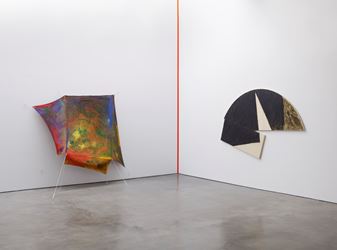 Exhibition view: Group Exhibition, Painters Reply: Experimental Painting in the 1970s and now, Lisson Gallery, West 24th Street, New York (27 June–9 August 2019). Courtesy Lisson Gallery.