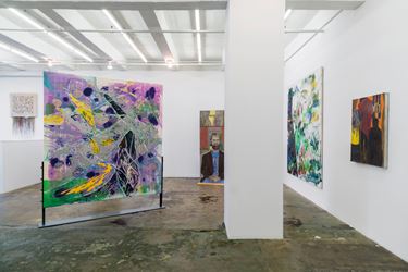 Exhibition view: Dona Nelson, models stand close to the paintings, Thomas Erben Gallery, New York (17 March–6 May 2017).  Courtesy Thomas Erben Gallery.