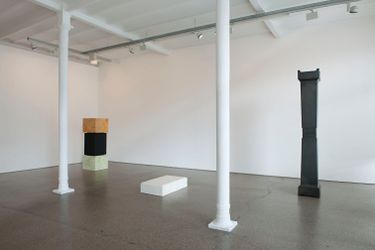 Exhibition view: Didier Vermeiren, Sculptures 1973-1994. Galerie Greta Meert, Brussels (21 January–31 March 2012). Courtesy Galerie Greta Meert.