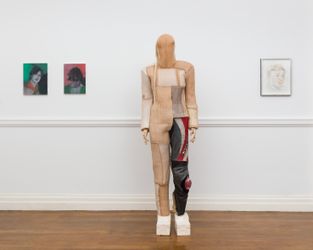 Exhibition view: Group Exhibition, outer view, inner world, Maureen Paley, Morena di Luna, Hove (26 March–18 June 2023). Courtesy Maureen Paley, London. Photo: Mark Blower.