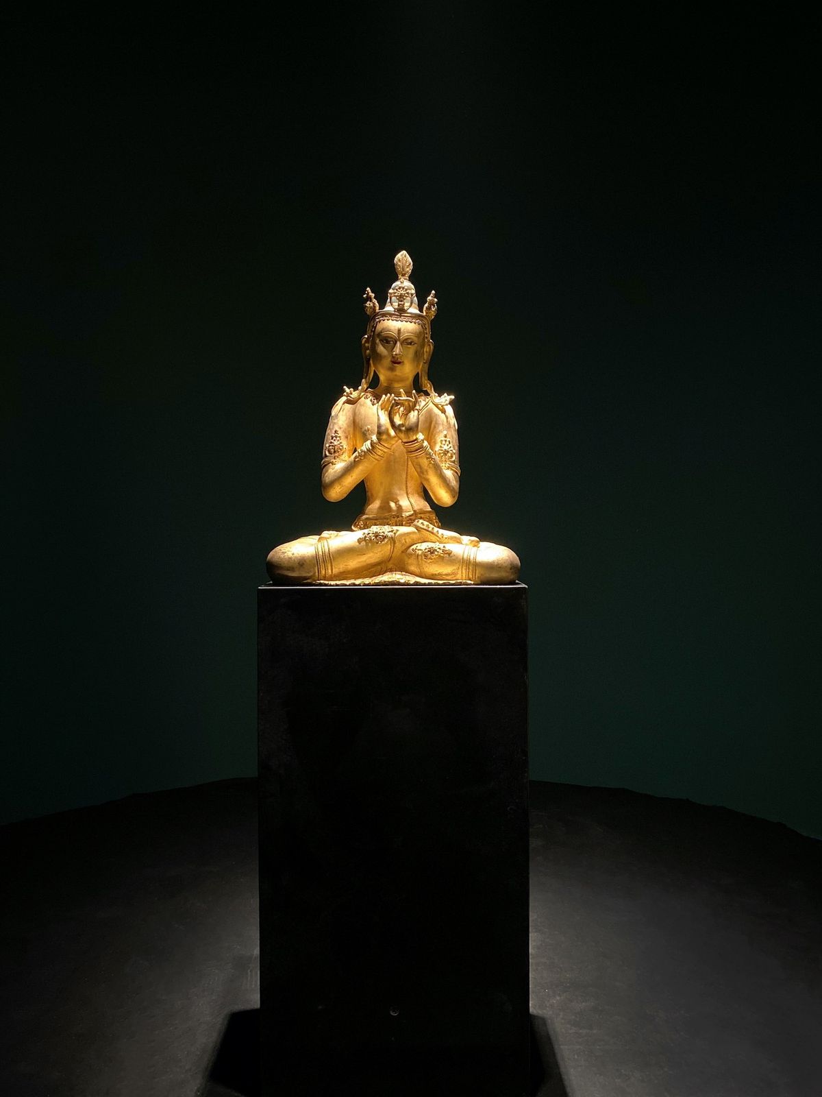 Lí Wei's Art For Sale, Exhibitions & Biography | Ocula Artist