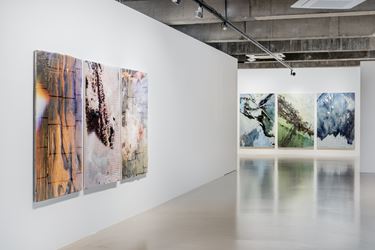 Exhibition view: Hugh Scott-Douglas, Hard Rain, Gallery Baton, Seoul 17 May–19 June 2019). Courtesy the Artist and Gallery Baton. Photo by Jeon Byung Cheol.