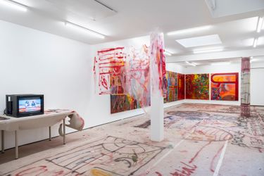 Exhibition view: Pu Yingwei, A Study in scarlet: The re-origin of revolutionary realism, Mamoth, London (2 October–13 November 2021). Courtesy the artist and Mamoth.