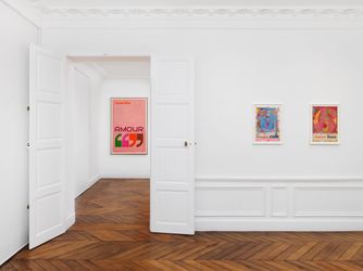 Exhibition view: Harland Miller, The French Letter Paintings, White Cube, Paris (10 September–8 October 2021). Courtesy White Cube. 