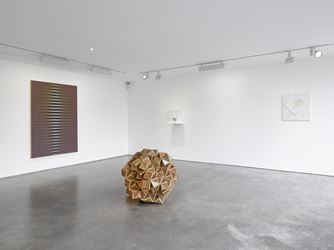 Exhibition view: Group Exhibition, Lisson Presents... 11 artists through time, Lisson Gallery, London (22 September–11 November 2017). Courtesy Lisson Gallery, London. 