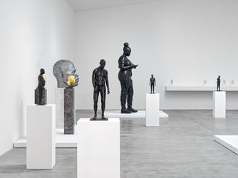 Exhibition view: Thomas J Price, Thoughts Unseen, Hauser & Wirth, Somerset (21 October 2021–3 January 2022). Courtesy the artist and Hauser & Wirth. Photo: Ken Adlard.