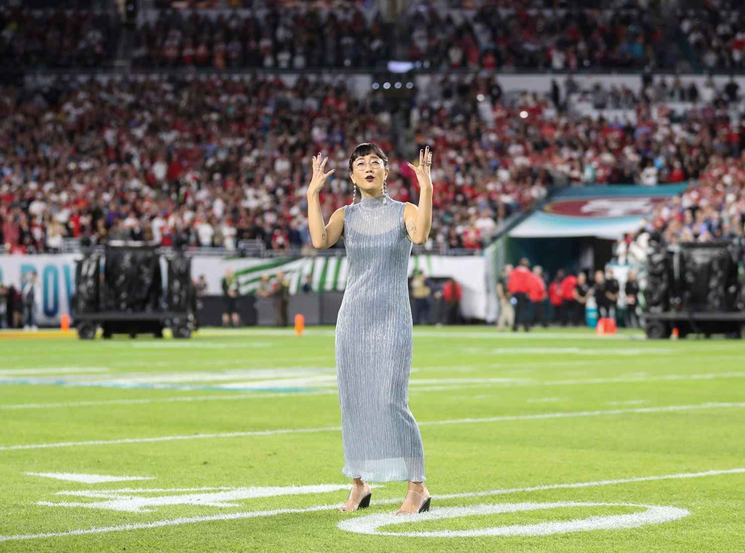 Christine Sun Kim Blasts Coverage of Her Super Bowl Performance Ocula(02)