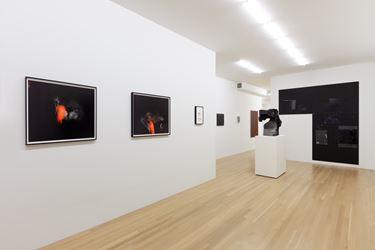 Exhibition view: Group Exhibition, Hölle, Galerie Buchholz, New York (20 September–27 October 2018). Courtesy Galerie Buchholz.