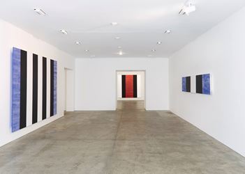 Mary Corse, Exhibition view, Lehmann Maupin, Chelsea. April 23-June 13, 2015  