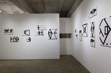 Exhibition view: Hisashi Yamamoto, ENTRANCE⇔EXIT⇔LID⇔BOTTOM, Yumiko Chiba Associates, Tokyo (7 December 2019–22 January 2020). Courtesy Yumiko Chiba Associates.