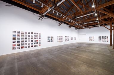 Exhibition view: Zoe Leonard, Analogue, Hauser & Wirth, Los Angeles (27 October 2018– 20 January 2019). © Zoe Leonard. Courtesy the artist and Hauser & Wirth. Photo: Mario de Lopez.