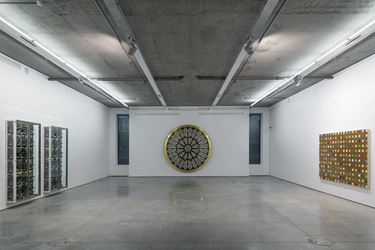 Exhibition view: Damien Hirst, Solo Exhibition, Gary Tatintsian Gallery, Moscow (31 March–1 June 2017). Courtesy Gary Tatintsian Gallery, Moscow.