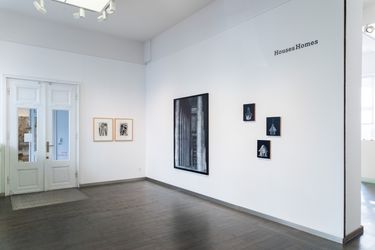 Exhibition view: Group Exhibition, HOMESHOUSES, Beck & Eggeling International Fine Art, Düsseldorf (2 September–30 October 2021). Courtesy Beck & Eggeling International Fine Art.
