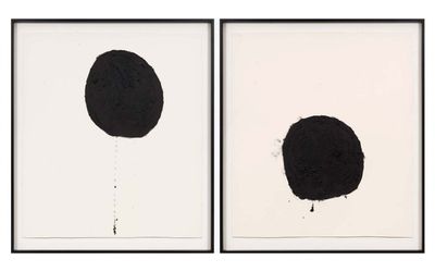 Richard Serra, Ball 17 (2021) and Ball 18 (2021). Paint stick, etching ink and silica on handmade paper. © Richard Serra. Courtesy Cardi Gallery, Milan. Photo: Rob McKeever.